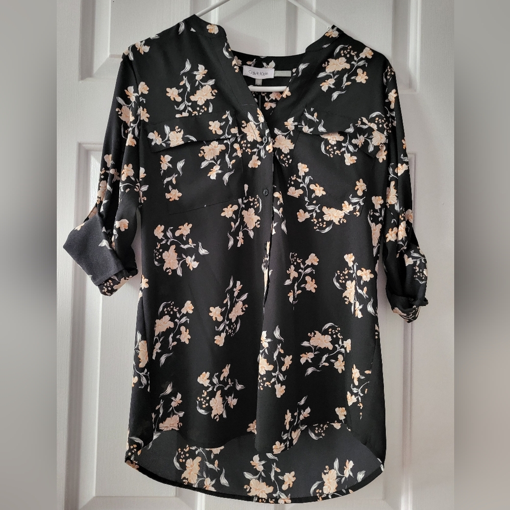 NWT Calvin Klein Women's Floral Long Sleeve Button Up Blouse Size S